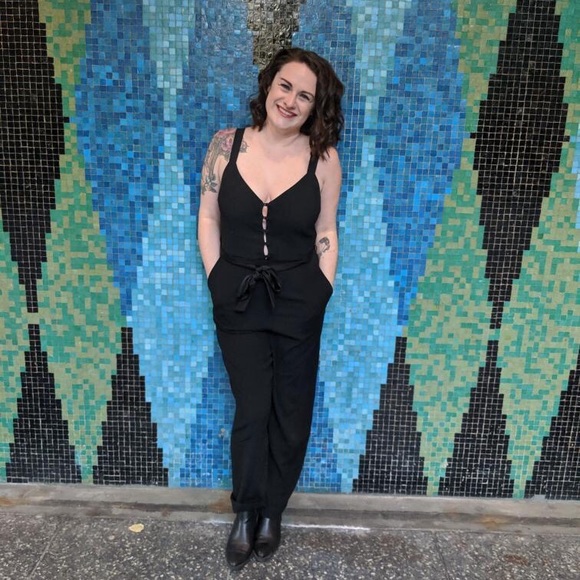 Meet your Posher, Alexis - Picture 1 of 1